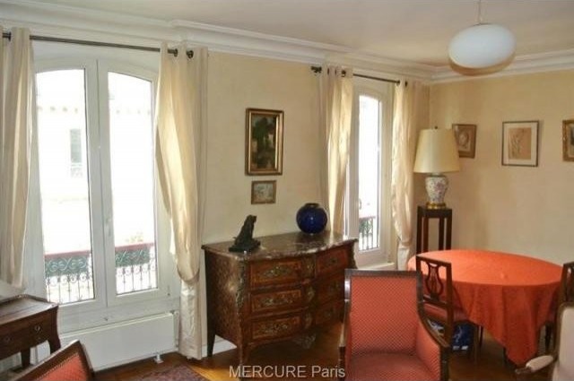 2 bedroom Flat For Sale: 75116 PARIS