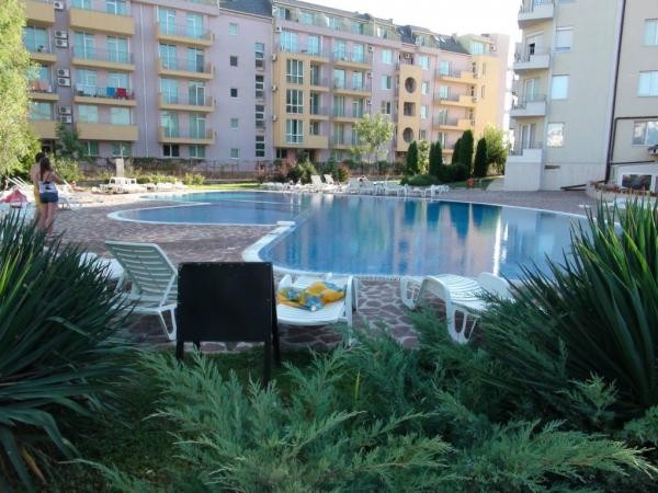1-bedroom furnished apartment with..