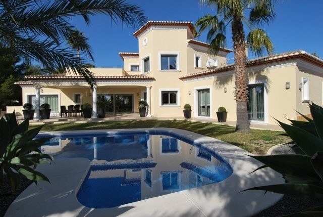 4 Bedroom New Build Villa in Benissa