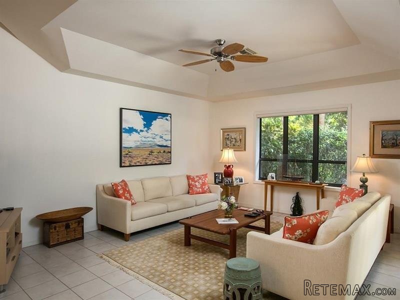 3 bedroom House For Sale: 590 11th.. - 2