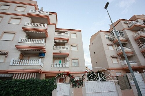 700 METRES FROM THE BEACH
