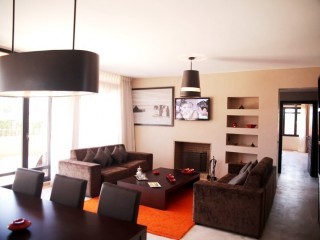 Apartment 3 Bed - lounge - 3.5 Bath -..