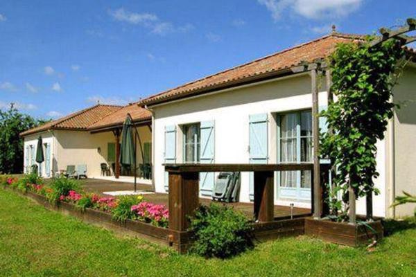 Nontron / Dordogne. Eco friendly, 6 bed..