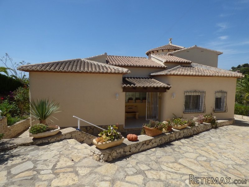 Luxury villa with sea views in Benissa