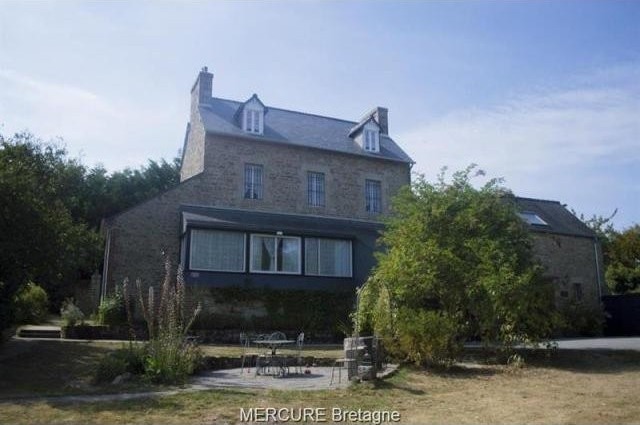 4 bedroom Character For Sale: 22100.. - 2