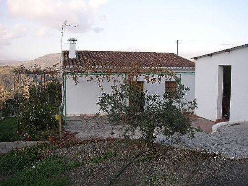 Villa - **Reduced by 100 thousand..