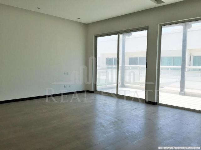 5 Bedrooms - Apartment - For Sale
