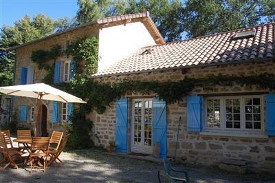 4 Bedroom Country House For Sale