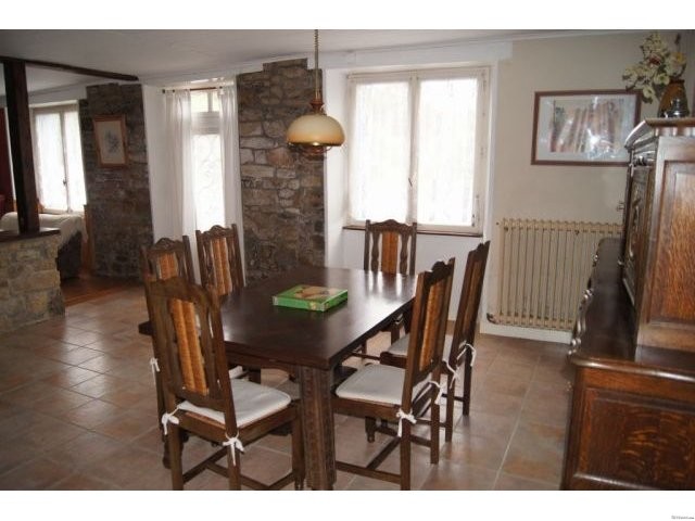 3 Bedroom Riverside House with 1/4 Acre - 2