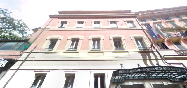HOTELS IN INCOME