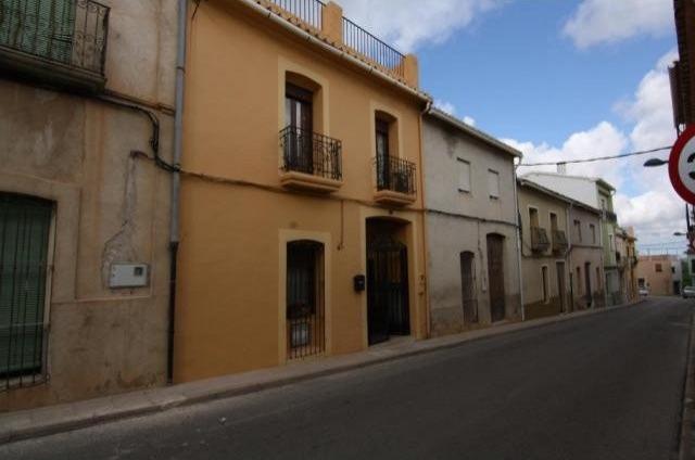 4 Bedrooms - House - Alicante - For Sale
