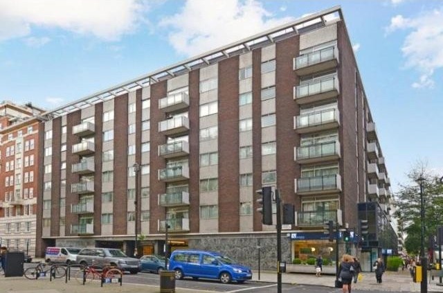 3 Bedrooms - Property - London - For..