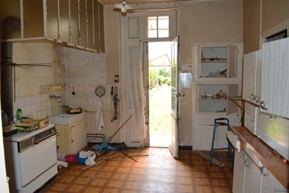 Ruffec townhouse to renovate - 2