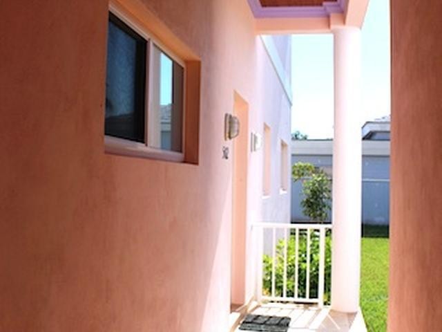 Singlefamilyvacant - Tranquil canal..