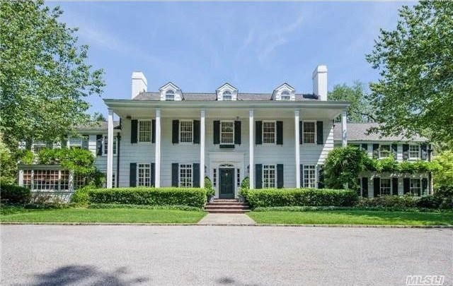 125 Duck Pond Rd Glen Cove, NY 11542