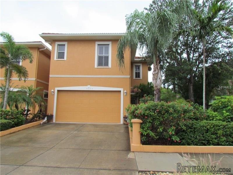 3 bedroom Town House For Sale: 501..