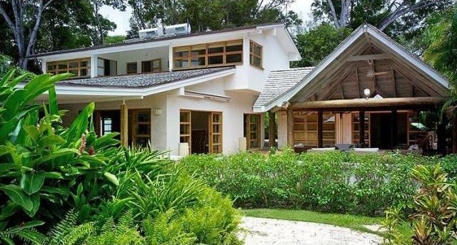4 bedroom Property For Sale: Thespina..