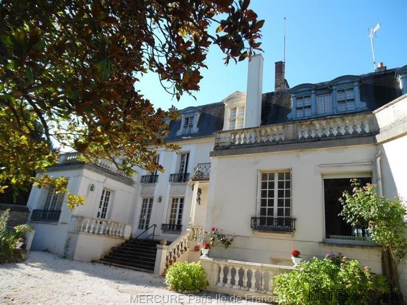 12 bedroom Castle For Sale: 77590 BOIS.. - 2