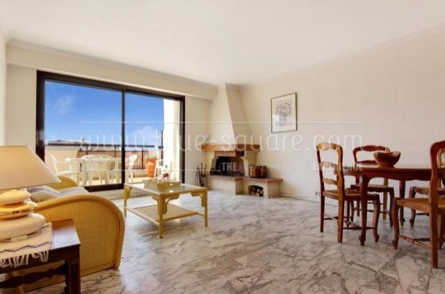 Top floor, 2 bedrooms with large.. - 2