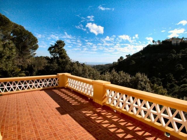 5 bedroom detached villa for sale