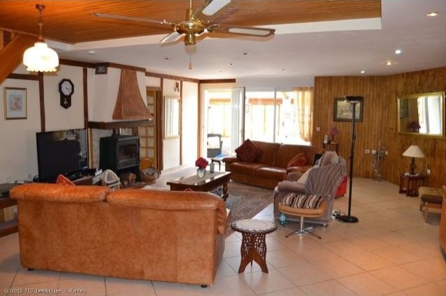 Fully Modernised Farmhouse Offering.. - 2
