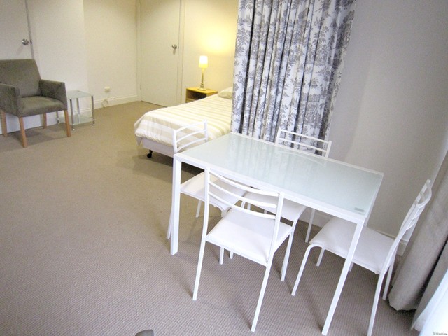 Studio apartment overlooking stunning.. - 2