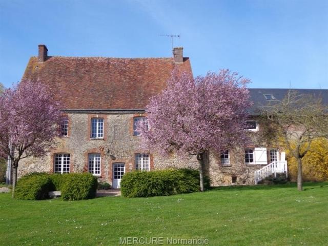 5 bedroom Character For Sale: 76220..