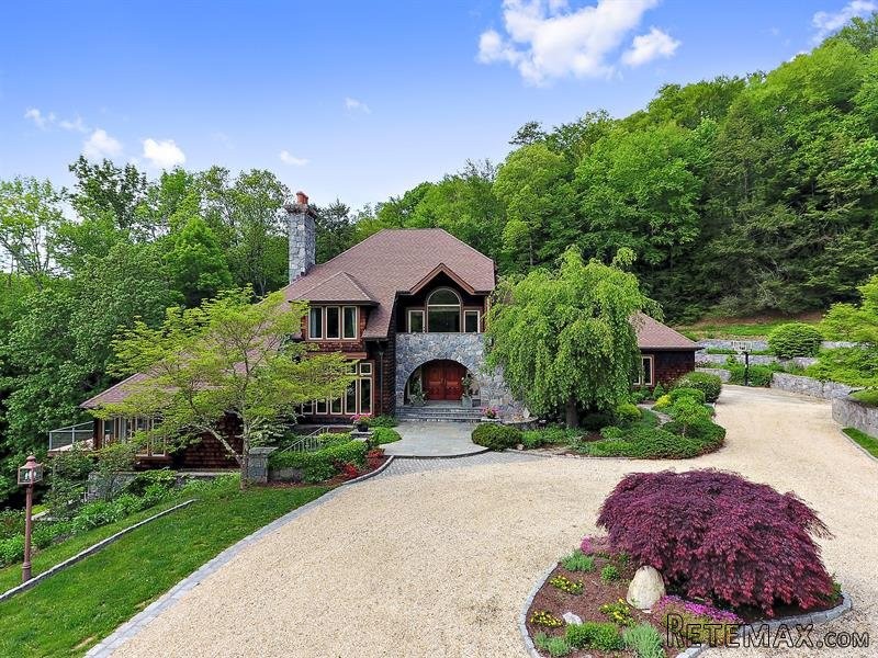5 bedroom House For Sale: 128 Hook Road.. - 2
