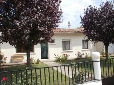 Bungalow With Garage
