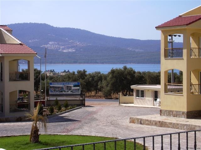 Seafront Apartments and Duplex's - 2