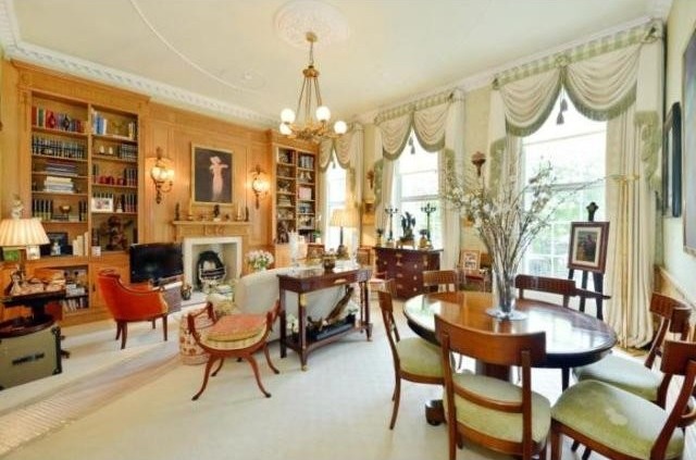 2 Bedrooms - Maisonette - London - For..