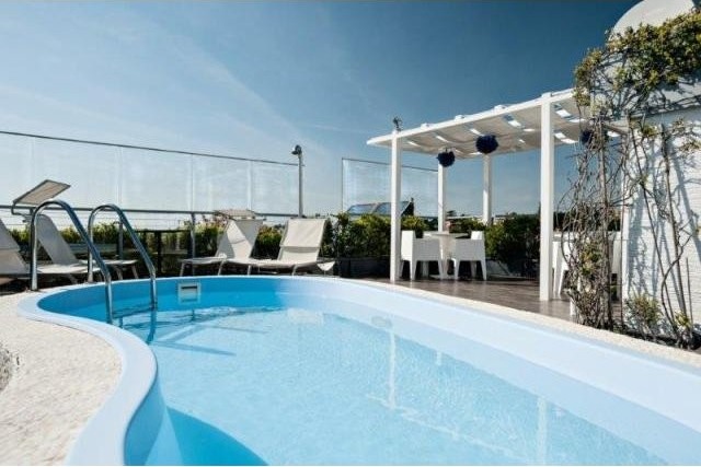 3 Bedrooms - Attic - For Sale