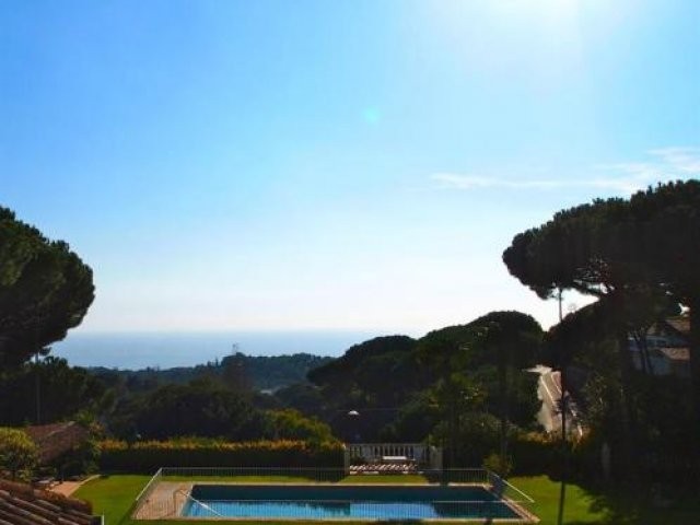 8 bedroom Detached House For Sale:..