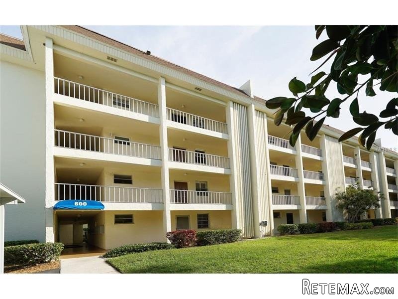 1 bedroom Town House For Sale: 600.. - 2