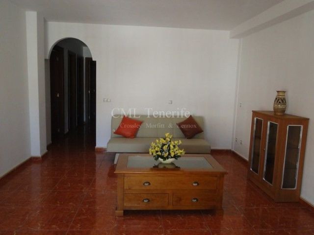 Apartment property for sale in Guia de..