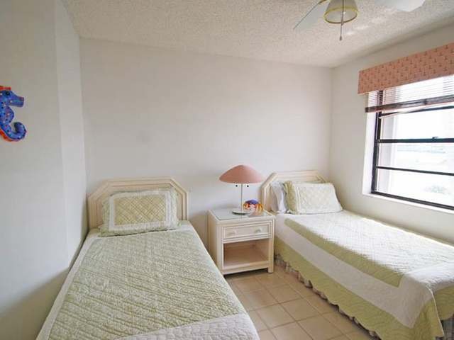 Apartment/townhouse - Royal Palm # 2437.. - 2