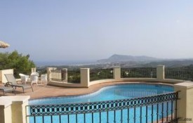 Immaculate Villa, Stunning Sea Views..