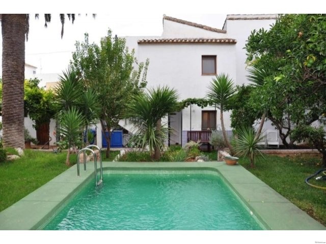 5 Bedrooms - Casa - Alicante - For Sale