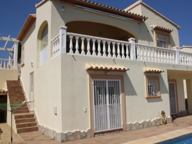3 Bedrooms - Villa - Alicante - For Sale