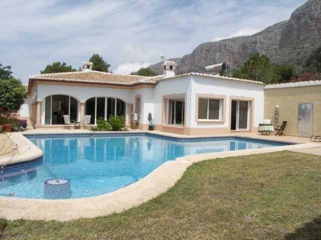 6 Bedroom Villa in Javea