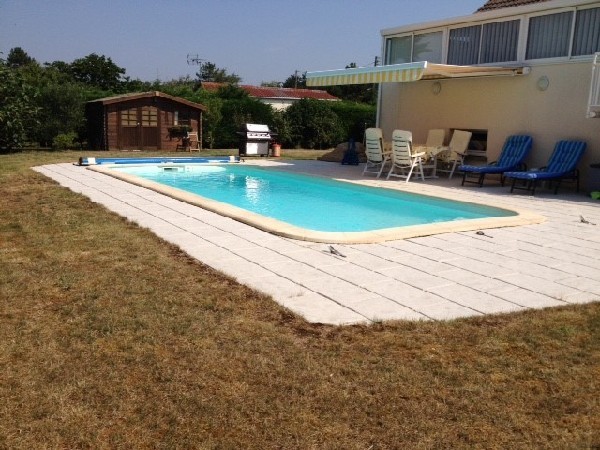House with Lovely Pool