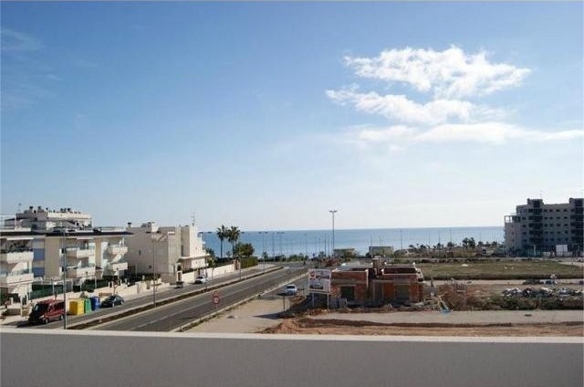2 bedroom Apartment For Sale:..