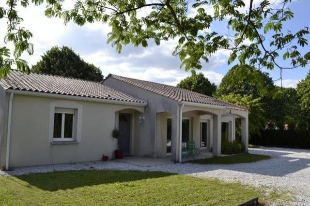 4 bedroom House For Sale: 16100 COGNAC