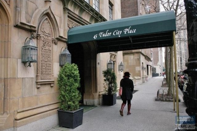 Coop - New York - For Sale
