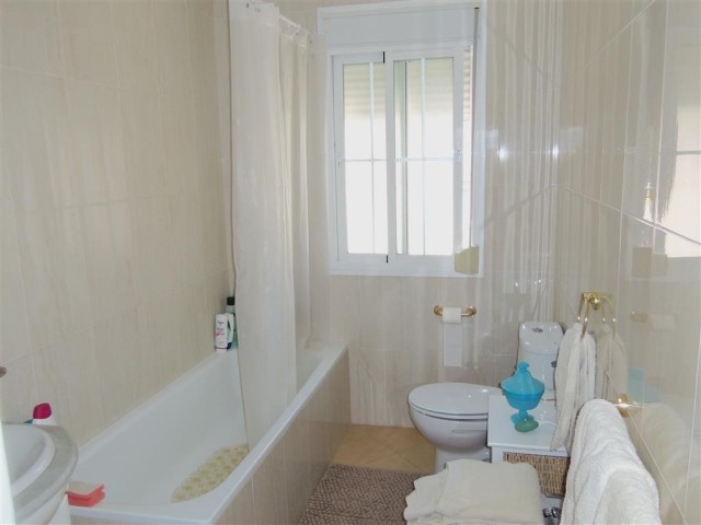 Villa - Fabulous detached villa located.. - 2