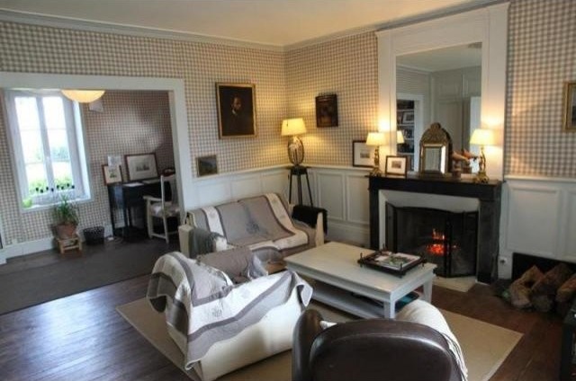 6 bedroom House For Sale: 86000 ENTRE.. - 2