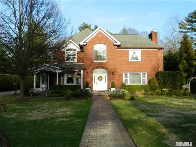 11 Rockaway Ave Garden City, NY 11530 - 2