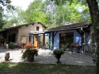 A 3 Bedroom Bungalow In A Riverside..