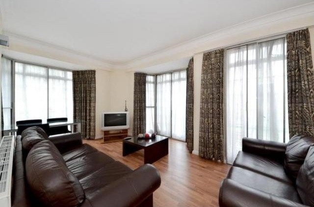 4 Bedrooms - Flat - London - For Sale