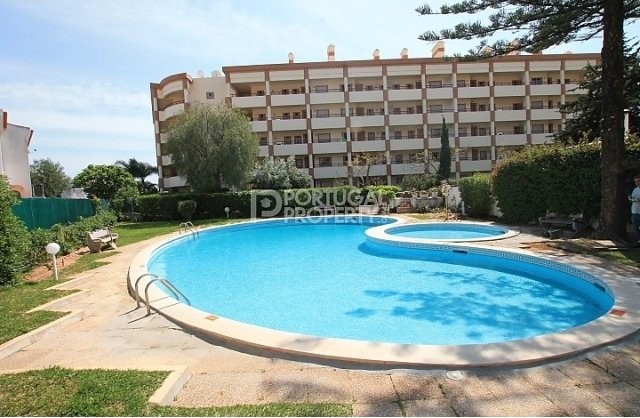 Ground floor bright spacious apartment